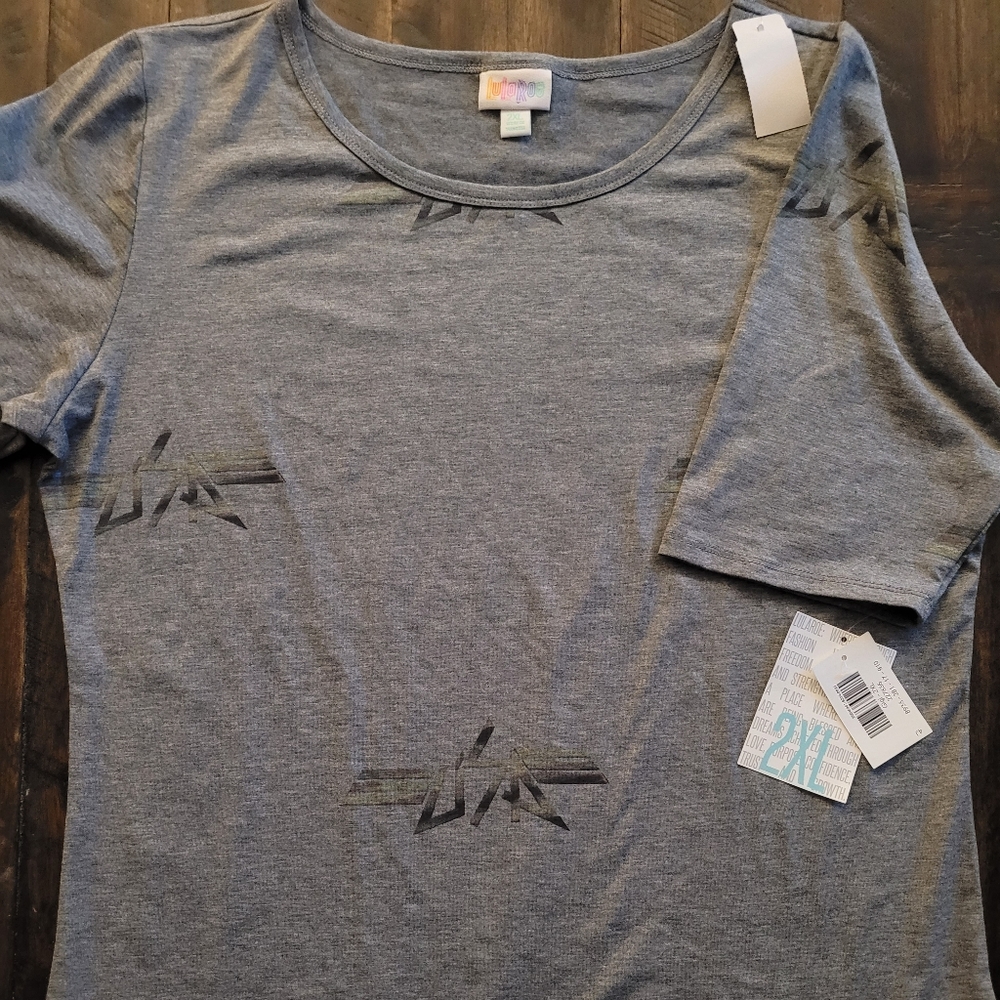 Lularoe Gigi Shirt